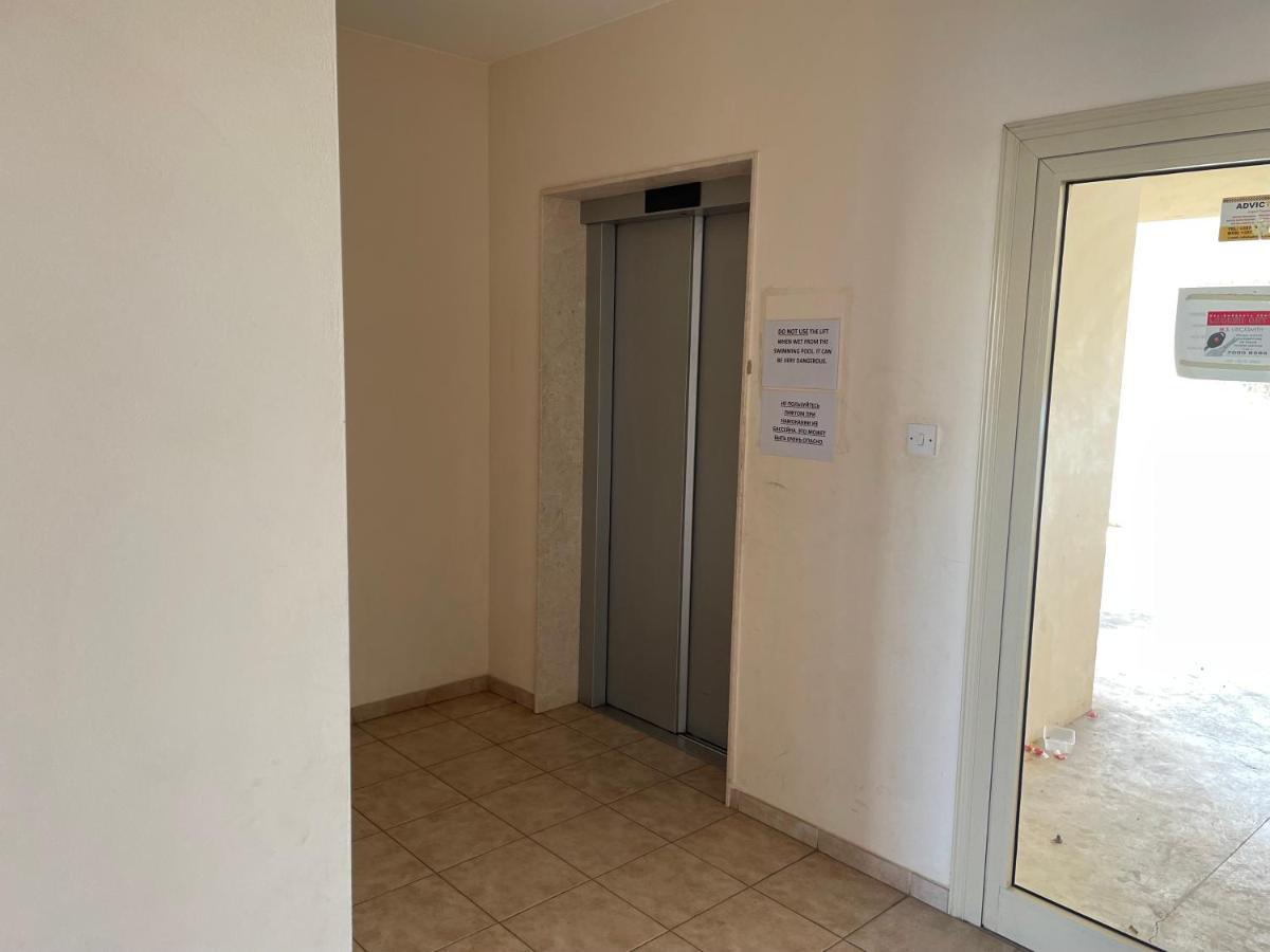 Kings Resort 1 Bedroom Apartment Paphos Extérieur photo